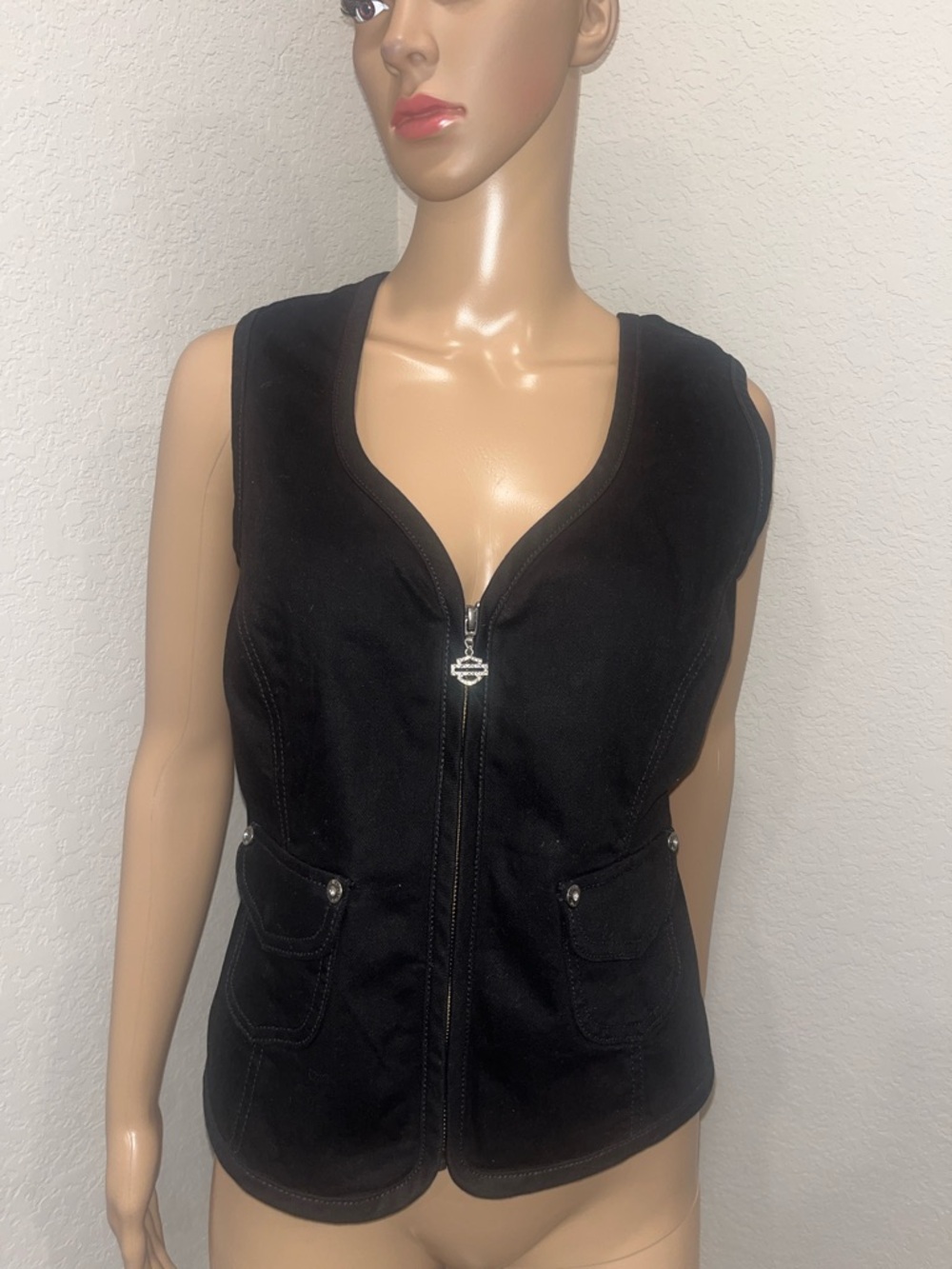 NWOT Harley Davidson Black Zip Front  Vest w/Pocket Details, drawstring back.